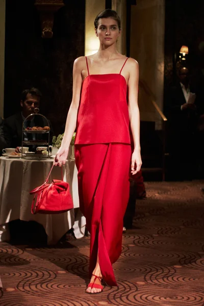 Look 14
